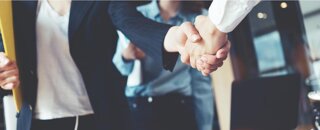 Mobilité internationale : comment bien négocier son départ ?