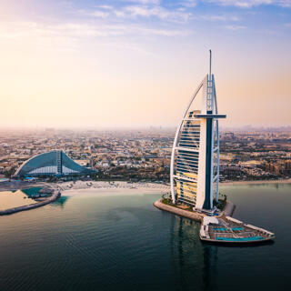 Die APRIL-Gruppe setzt ihre internationale Expansion fort und gründet eine Niederlassung in Dubai