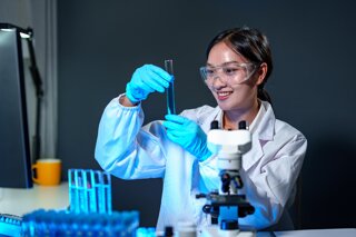 What role is AI playing in transforming healthcare?