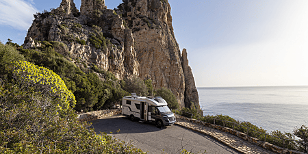 il-a-vendu-sa-maison-pour-vivre-en-camping-car.png