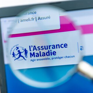 Site "ameli.fr" de l'Assurance Maladie française permettant d'effectuer la plupart des procédures administratives d'assurance maladie en ligne