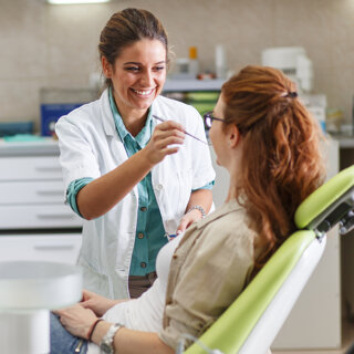 Dentiste et sa patiente